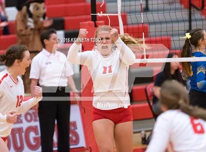 Thumbnail 1 in Jourdanton vs. Lago Vista (UIL 3A Bi-District) photogallery.