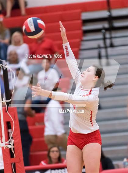 Thumbnail 2 in Jourdanton vs. Lago Vista (UIL 3A Bi-District) photogallery.