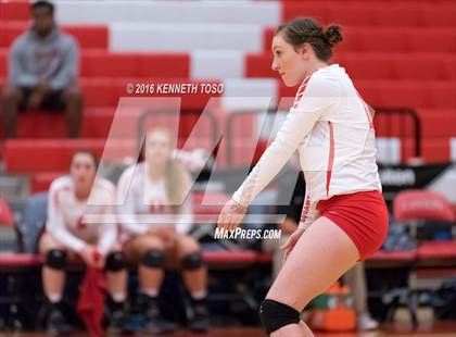 Thumbnail 2 in Jourdanton vs. Lago Vista (UIL 3A Bi-District) photogallery.