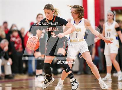 Thumbnail 2 in Line Mountain vs. Towanda (PIAA District IV Class AAA Semi-final) photogallery.