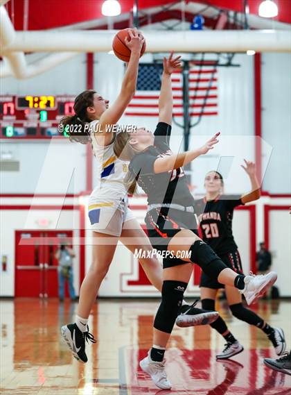 Thumbnail 3 in Line Mountain vs. Towanda (PIAA District IV Class AAA Semi-final) photogallery.