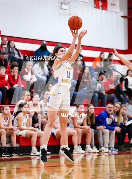 Thumbnail 3 in Line Mountain vs. Towanda (PIAA District IV Class AAA Semi-final) photogallery.
