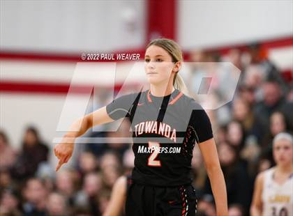 Thumbnail 2 in Line Mountain vs. Towanda (PIAA District IV Class AAA Semi-final) photogallery.