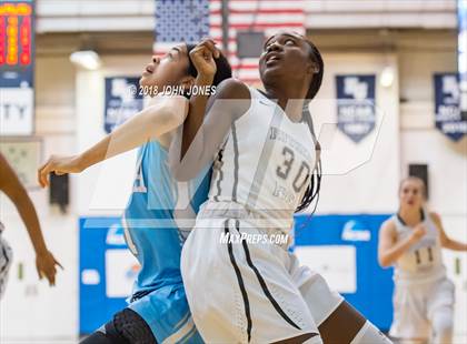 Thumbnail 3 in Rutgers Prep vs. Mary Louis Academy (Metro Classic) photogallery.