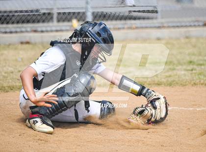 Thumbnail 3 in Montgomery vs Conroe (Brenham Tournament) photogallery.