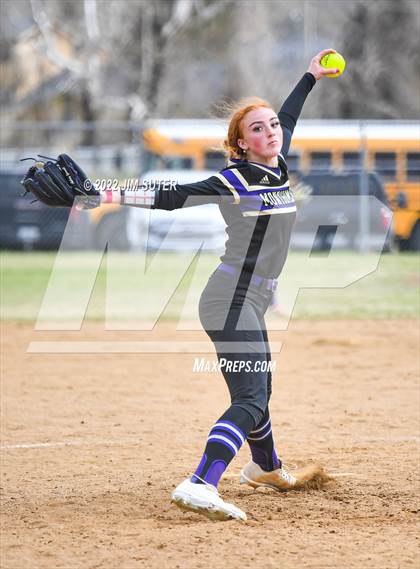 Thumbnail 2 in Montgomery vs Conroe (Brenham Tournament) photogallery.