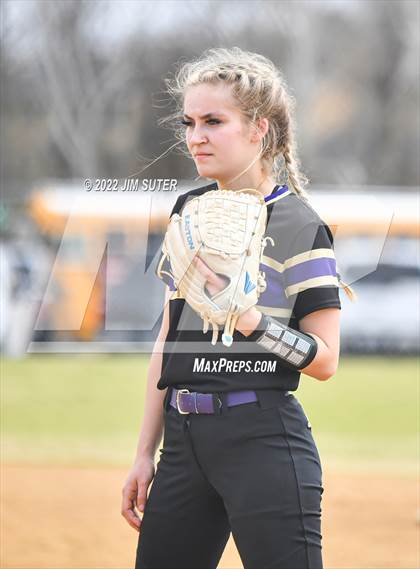 Thumbnail 3 in Montgomery vs Conroe (Brenham Tournament) photogallery.