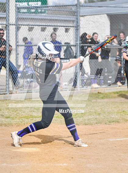 Thumbnail 3 in Montgomery vs Conroe (Brenham Tournament) photogallery.