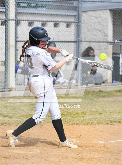 Thumbnail 2 in Montgomery vs Conroe (Brenham Tournament) photogallery.