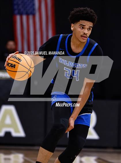 Thumbnail 2 in Buchanan vs Windward (Warrior Holiday Showcase) photogallery.