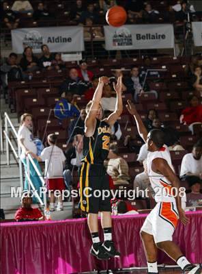 Thumbnail 1 in DeLaSalle vs. St. Pius X (Houston vs the Nation Tournament) photogallery.
