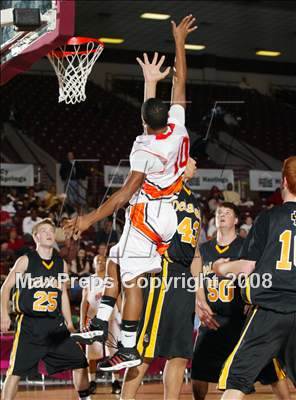Thumbnail 3 in DeLaSalle vs. St. Pius X (Houston vs the Nation Tournament) photogallery.