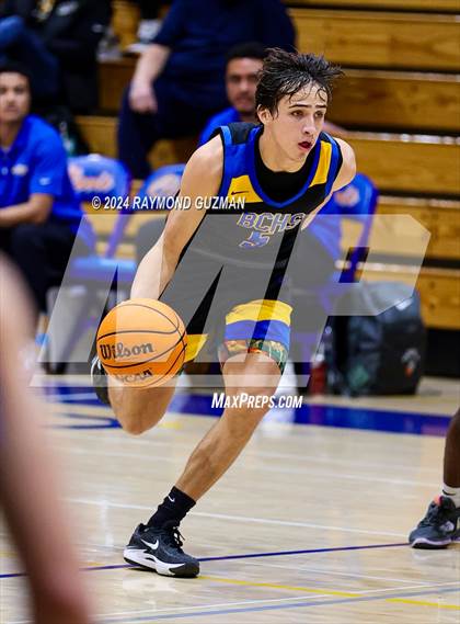 Thumbnail 1 in Clovis East vs. Bakersfield Christian photogallery.