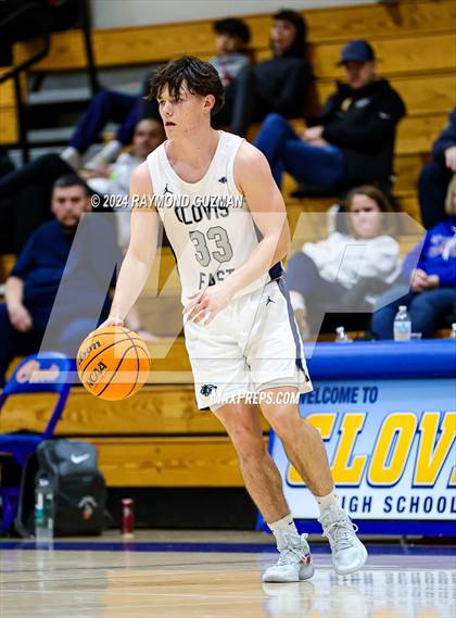 Thumbnail 2 in Clovis East vs. Bakersfield Christian photogallery.