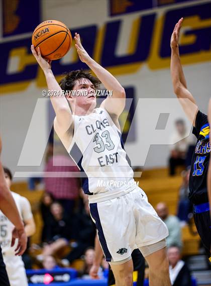 Thumbnail 3 in Clovis East vs. Bakersfield Christian photogallery.
