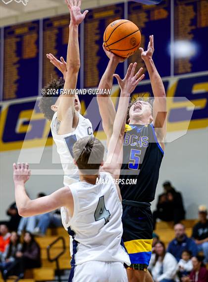 Thumbnail 1 in Clovis East vs. Bakersfield Christian photogallery.