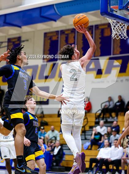 Thumbnail 3 in Clovis East vs. Bakersfield Christian photogallery.