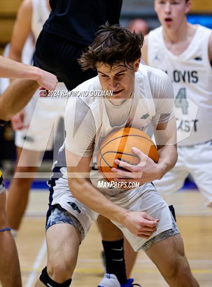 Thumbnail 3 in Clovis East vs. Bakersfield Christian photogallery.