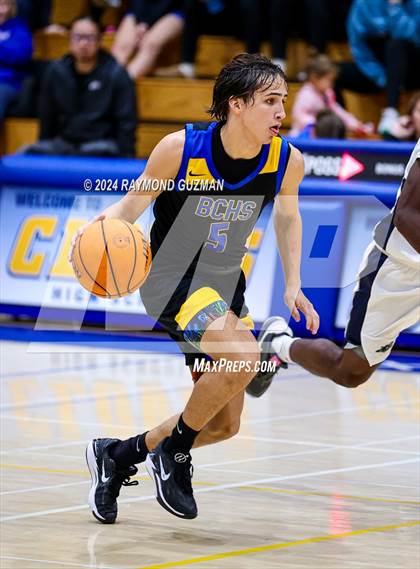 Thumbnail 2 in Clovis East vs. Bakersfield Christian photogallery.