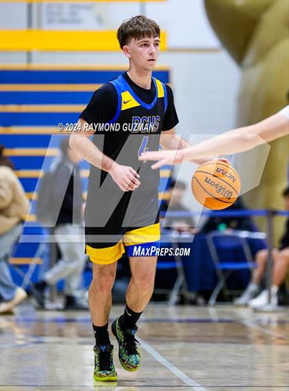Thumbnail 2 in Clovis East vs. Bakersfield Christian photogallery.