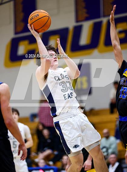 Thumbnail 1 in Clovis East vs. Bakersfield Christian photogallery.