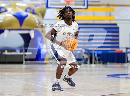 Thumbnail 2 in Clovis East vs. Bakersfield Christian photogallery.