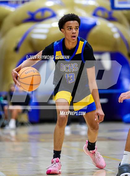 Thumbnail 1 in Clovis East vs. Bakersfield Christian photogallery.