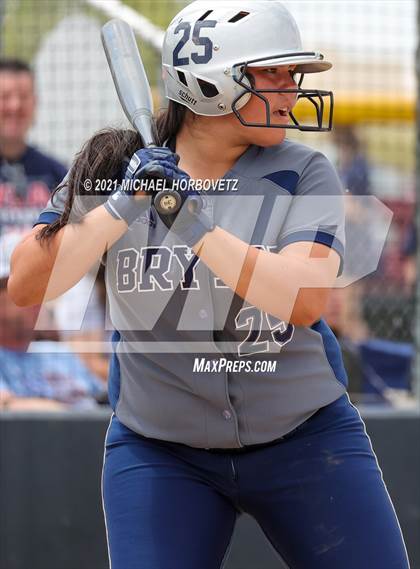 Thumbnail 2 in Bryan vs. Sachse (UIL 6A Area Playoff) photogallery.