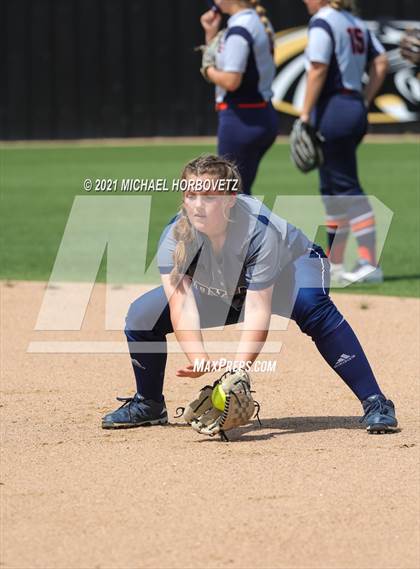 Thumbnail 3 in Bryan vs. Sachse (UIL 6A Area Playoff) photogallery.