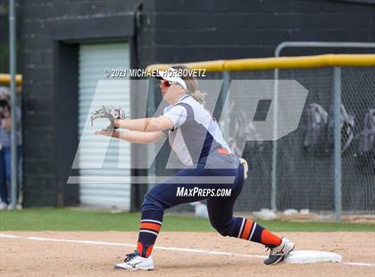 Thumbnail 2 in Bryan vs. Sachse (UIL 6A Area Playoff) photogallery.