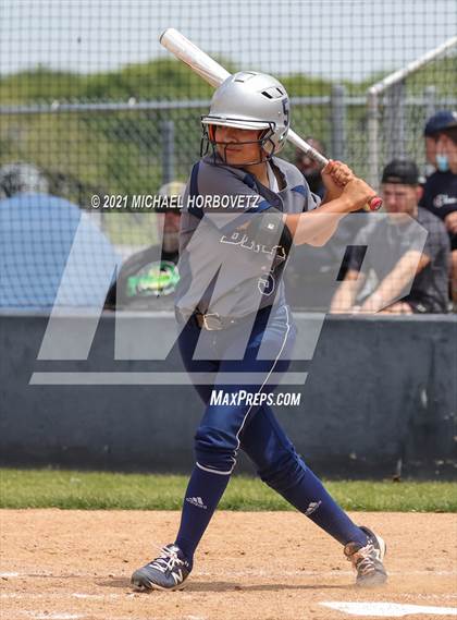 Thumbnail 3 in Bryan vs. Sachse (UIL 6A Area Playoff) photogallery.
