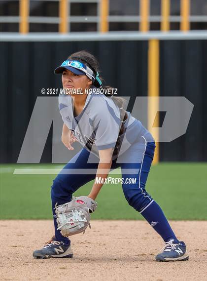 Thumbnail 2 in Bryan vs. Sachse (UIL 6A Area Playoff) photogallery.