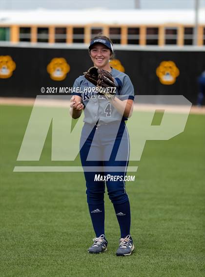 Thumbnail 2 in Bryan vs. Sachse (UIL 6A Area Playoff) photogallery.