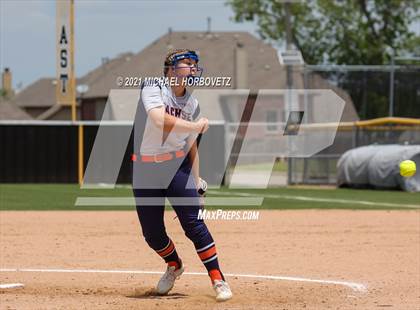 Thumbnail 1 in Bryan vs. Sachse (UIL 6A Area Playoff) photogallery.