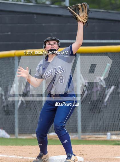 Thumbnail 2 in Bryan vs. Sachse (UIL 6A Area Playoff) photogallery.