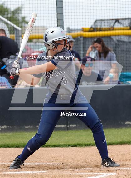 Thumbnail 2 in Bryan vs. Sachse (UIL 6A Area Playoff) photogallery.