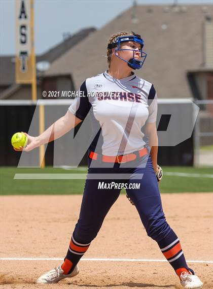 Thumbnail 2 in Bryan vs. Sachse (UIL 6A Area Playoff) photogallery.