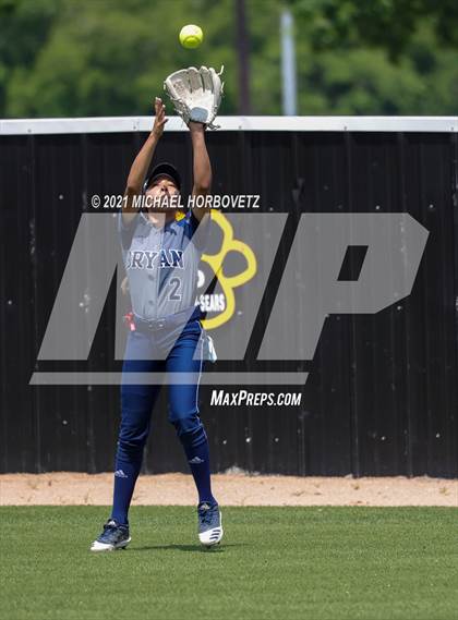 Thumbnail 3 in Bryan vs. Sachse (UIL 6A Area Playoff) photogallery.