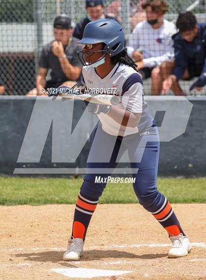 Thumbnail 3 in Bryan vs. Sachse (UIL 6A Area Playoff) photogallery.