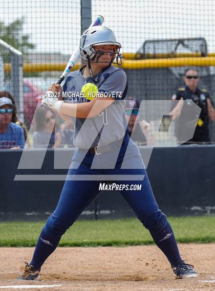 Thumbnail 3 in Bryan vs. Sachse (UIL 6A Area Playoff) photogallery.
