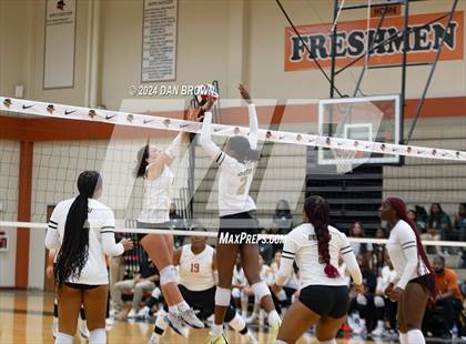 Thumbnail 2 in DeSoto @ West Mesquite photogallery.