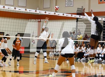 Thumbnail 1 in DeSoto @ West Mesquite photogallery.