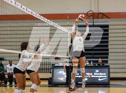 Thumbnail 2 in DeSoto @ West Mesquite photogallery.
