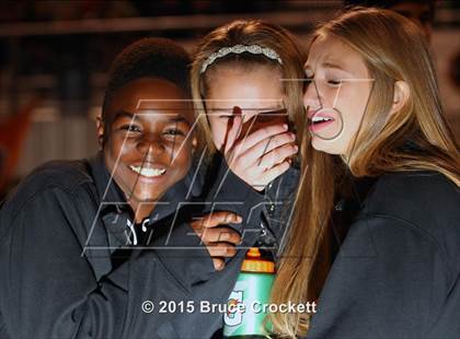Thumbnail 3 in Gilmer vs. Pleasant Grove (UIL 4A Bi-District) photogallery.