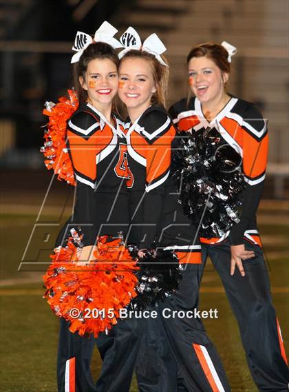 Thumbnail 3 in Gilmer vs. Pleasant Grove (UIL 4A Bi-District) photogallery.
