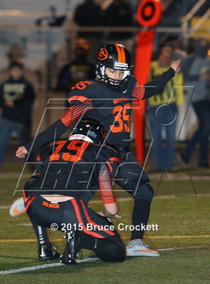 Thumbnail 2 in Gilmer vs. Pleasant Grove (UIL 4A Bi-District) photogallery.