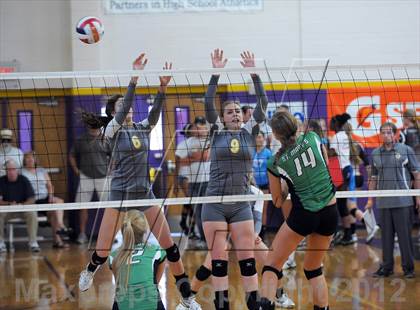 Thumbnail 2 in Bonanza vs St. Mary's (Durango Fall Classic) photogallery.