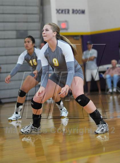 Thumbnail 3 in Bonanza vs St. Mary's (Durango Fall Classic) photogallery.