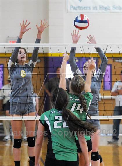 Thumbnail 1 in Bonanza vs St. Mary's (Durango Fall Classic) photogallery.