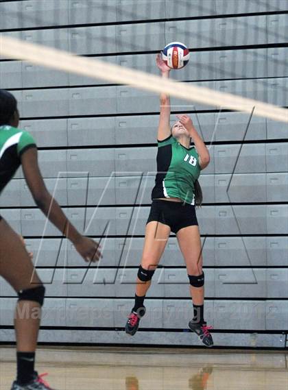 Thumbnail 3 in Bonanza vs St. Mary's (Durango Fall Classic) photogallery.